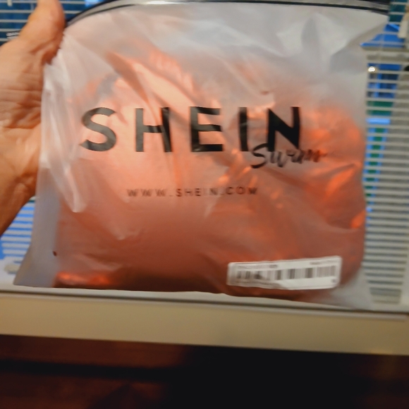 SHEIN Red Bikini Set with Triangle Top and Pull On Bottom - Picture 4 of 4